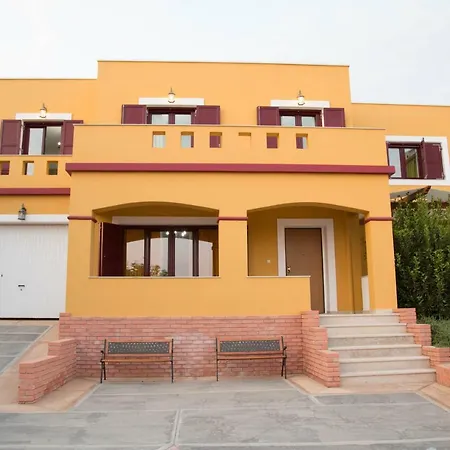 In Kokkali Leros * Gourna