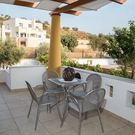 In Kokkali Leros Vilă Gourna